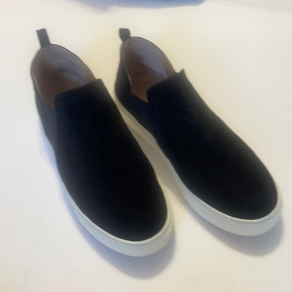 Caslon Ezra Women’s slip on sneakers